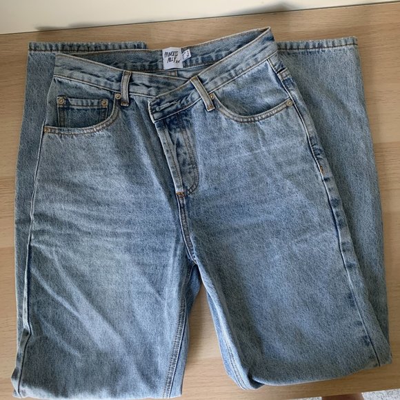 Princess Polly Asymmetric Straight Leg Jean - Picture 4 of 4